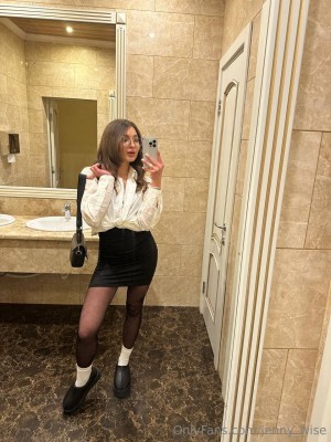 Jenny Wise Photo #19