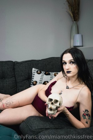 miamothkiss Photo #20