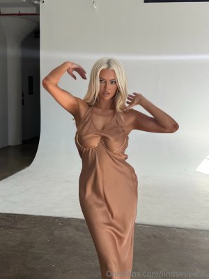 Lindsey Pelas Post #242
