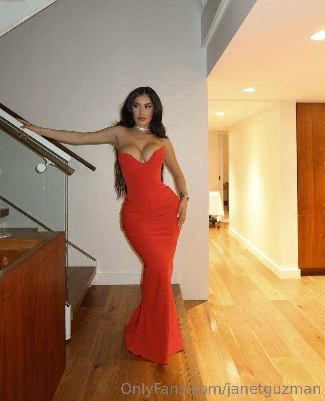 Janet Guzman Photo #107