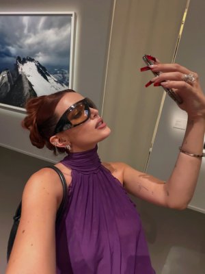 Bella Thorne Photo #460