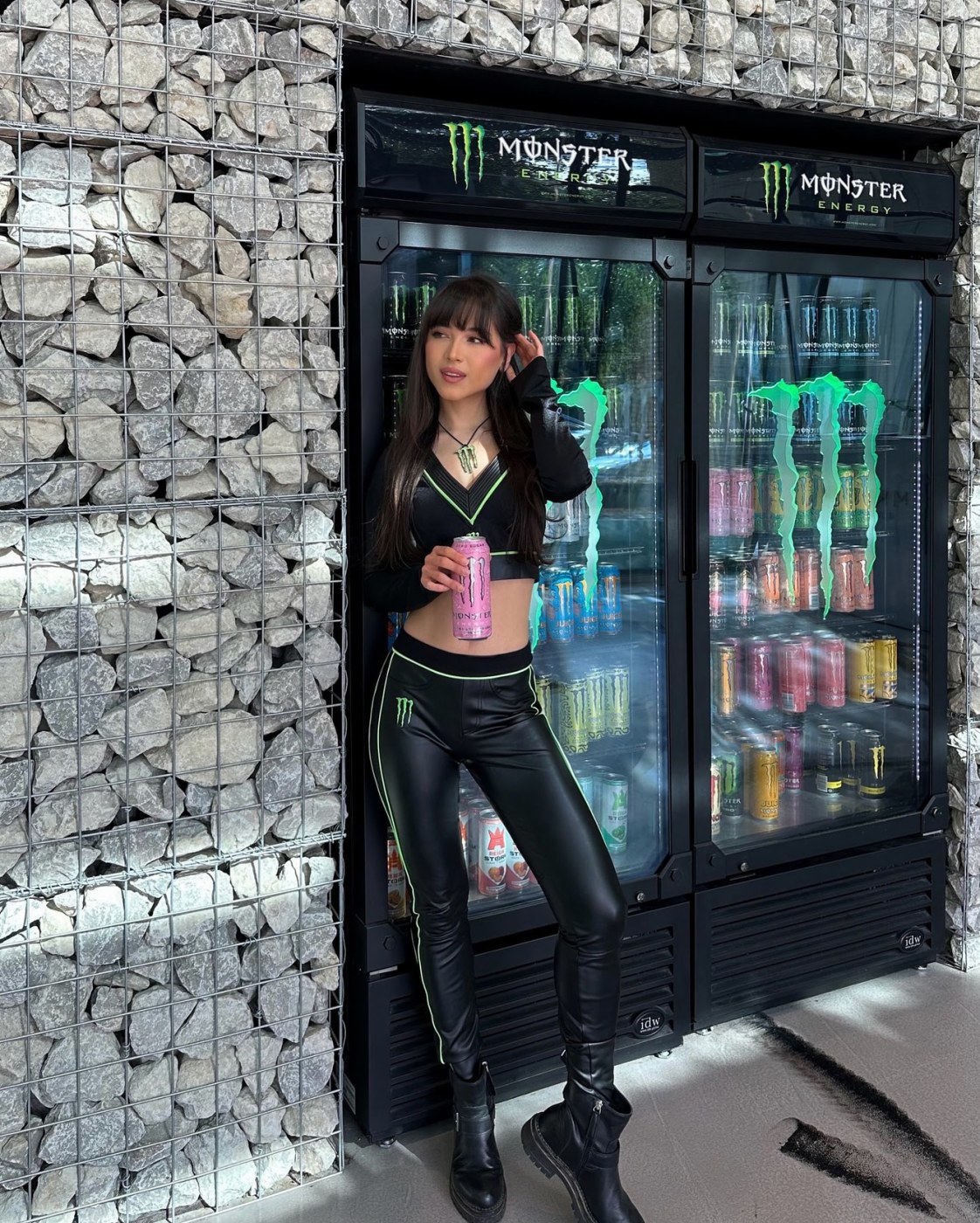 Shannon Feetham Photo #10