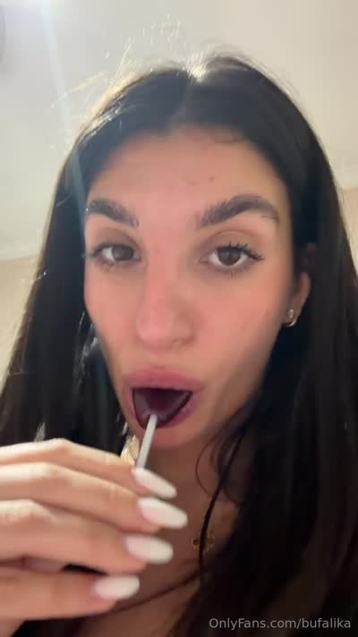 Ika Dauria Video #135