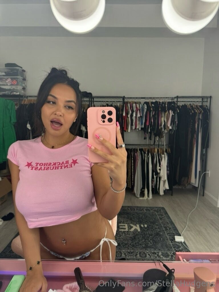 Stella Hudgens Photo #399