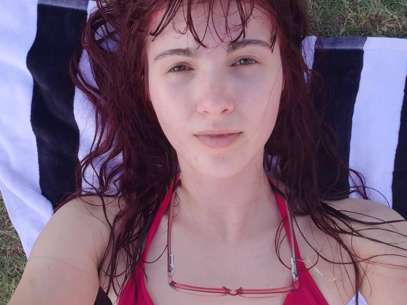 Julia Erdos Photo #15