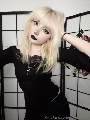 Rynkerbelle Photo #884