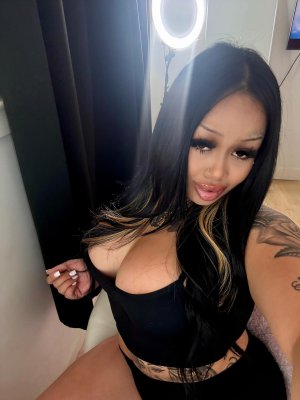 milkmarie100 Photo #35