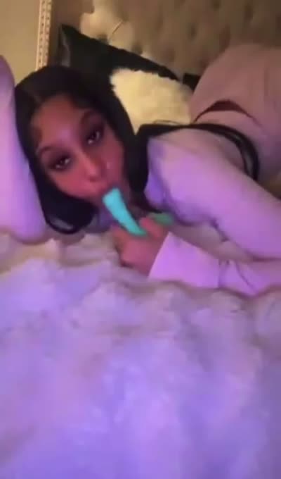 therealmayyaa Post #8