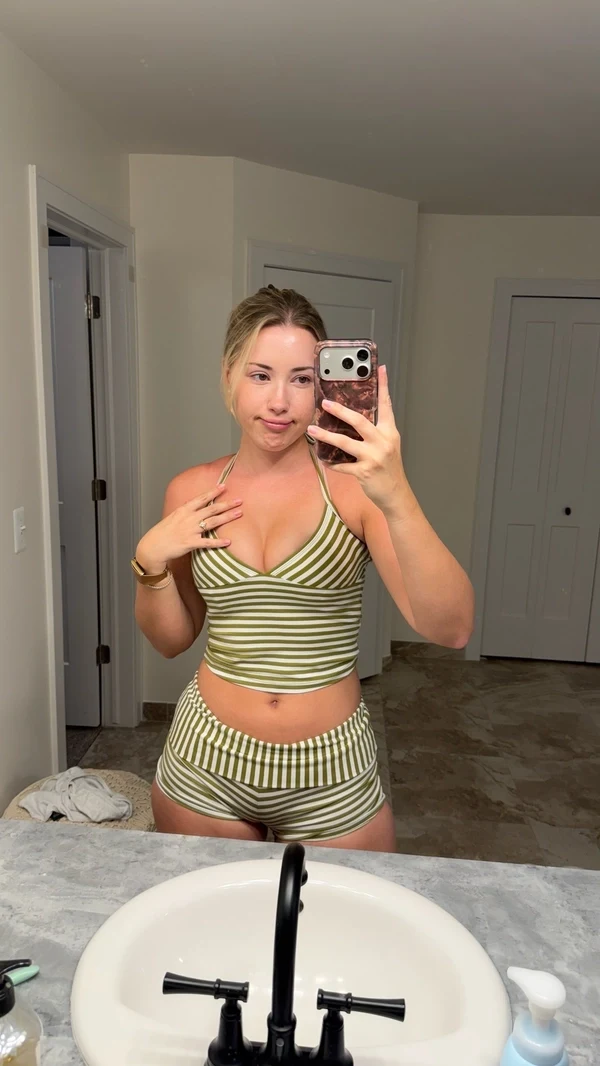 Pineapplebrat Photo #425