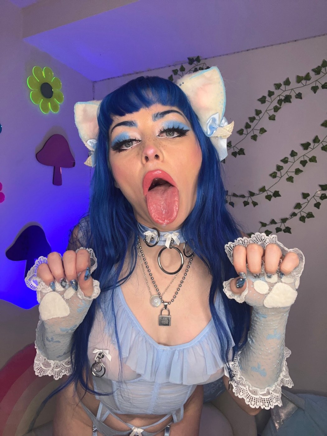 Jewelzblu Photo #249