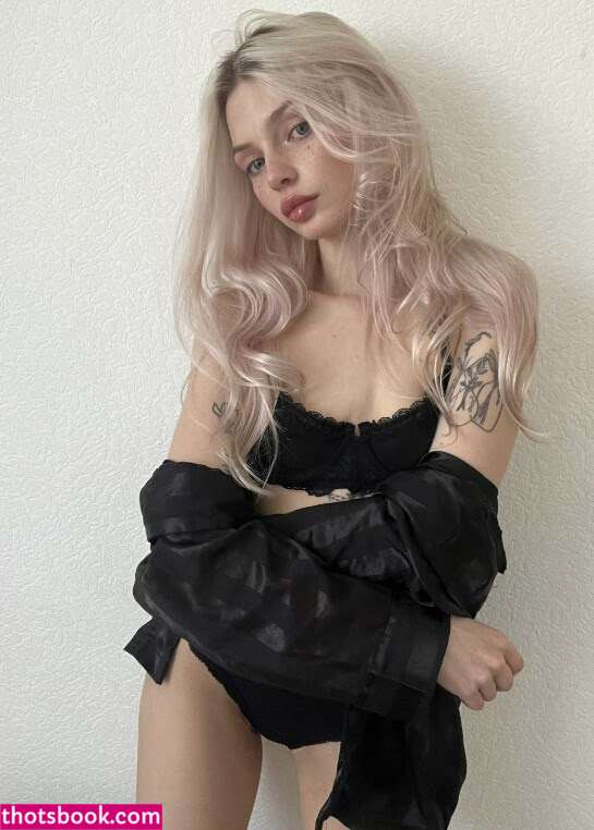 Ayovtasila Nude Leaks OnlyFans Photos #3 1879956