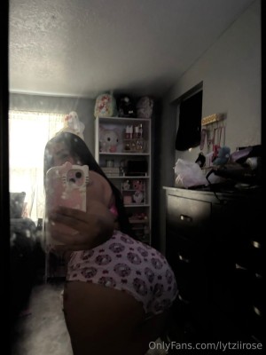 lytzirose Nude Leaks OnlyFans Photos #3