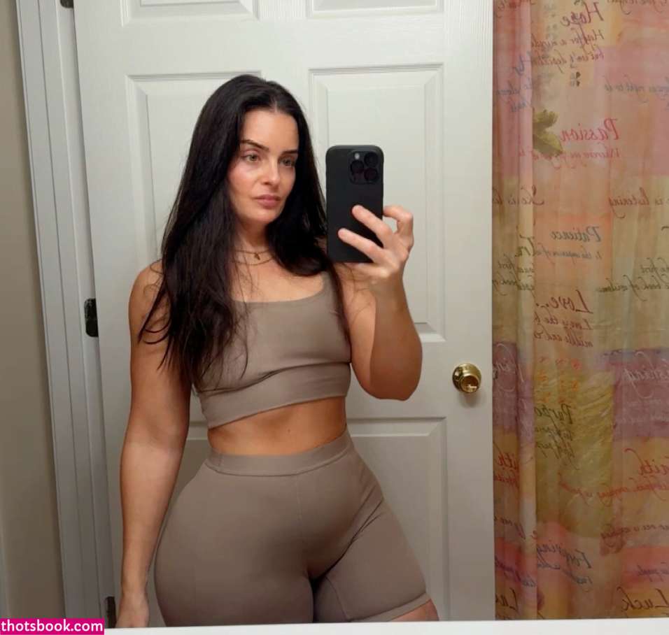 Veramelia Nieckula Nude Leaks OnlyFans Photos #4 1876957