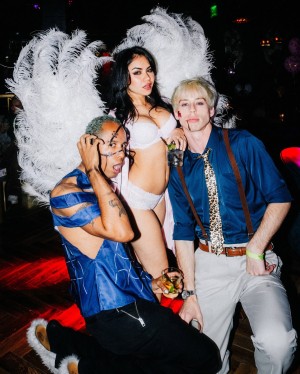 Tara yummy Nude Leaks OnlyFans Photos #6