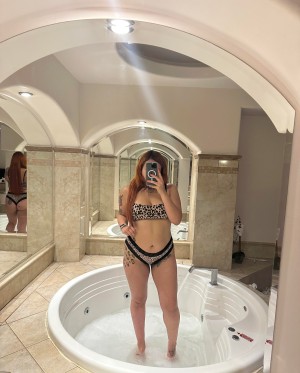 genny4k Nude Leaks OnlyFans Photos #4