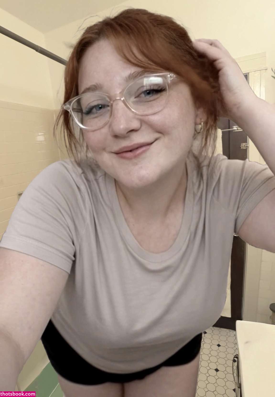 MommySpecs MsLizzie Nude Leaks OnlyFans Photos #2 1916242