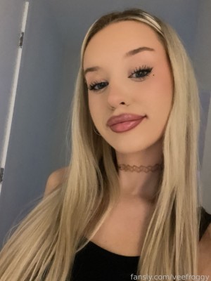 veefroggy veronika Nude Leaks OnlyFans Photos #7