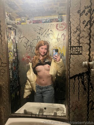 strawberry kisses99 Nude Leaks OnlyFans Photos #13