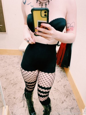 Phoenfatale Vampiriczlut Nude Leaks OnlyFans Photos #2