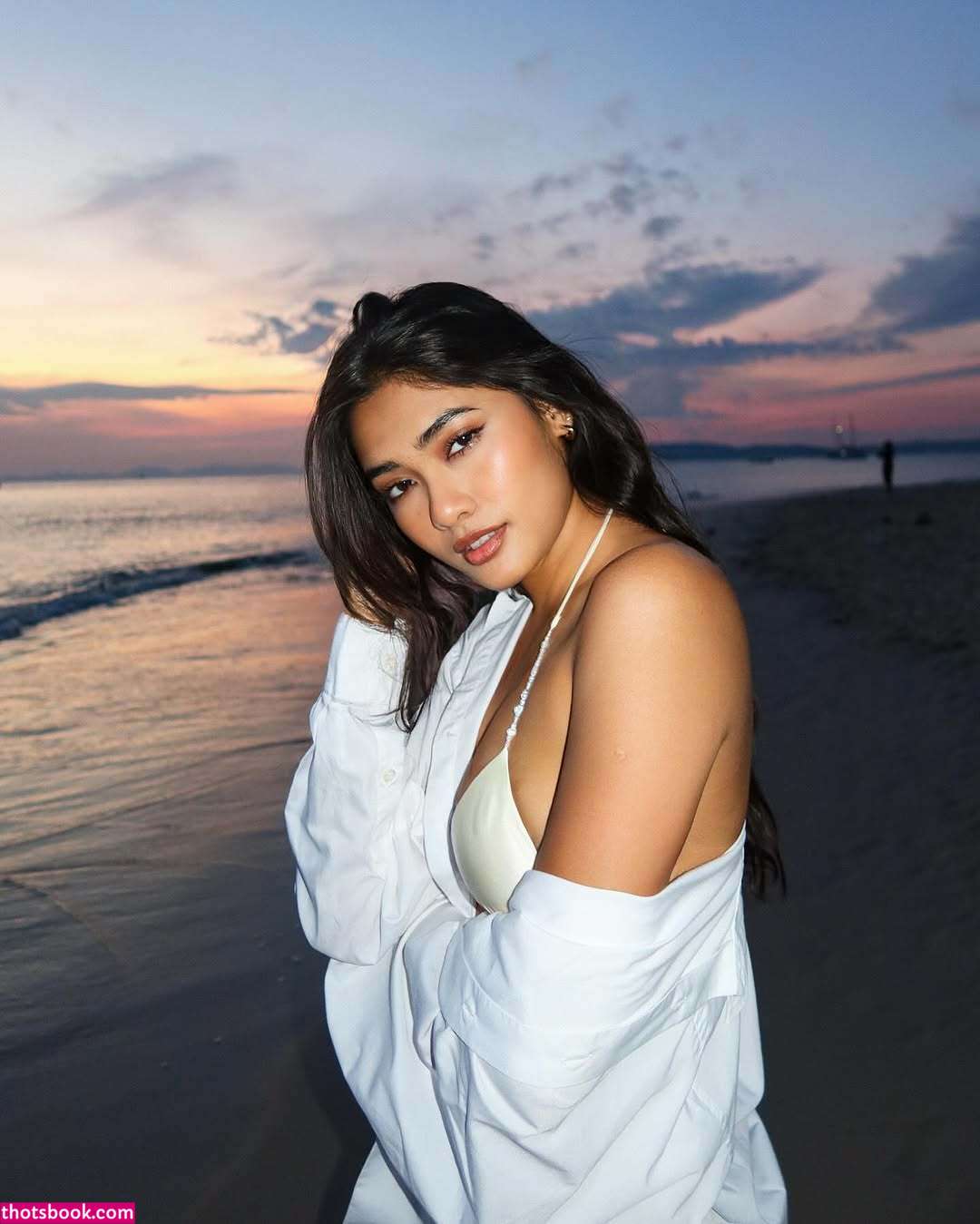 Thuzar Wint Lwin Nude Leaks OnlyFans Photos #2 1469565