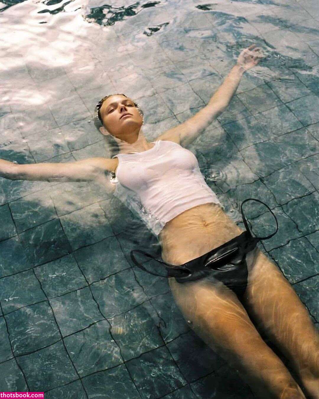 Anais Garnierbe Nude Leaks OnlyFans Photos #4 1460171