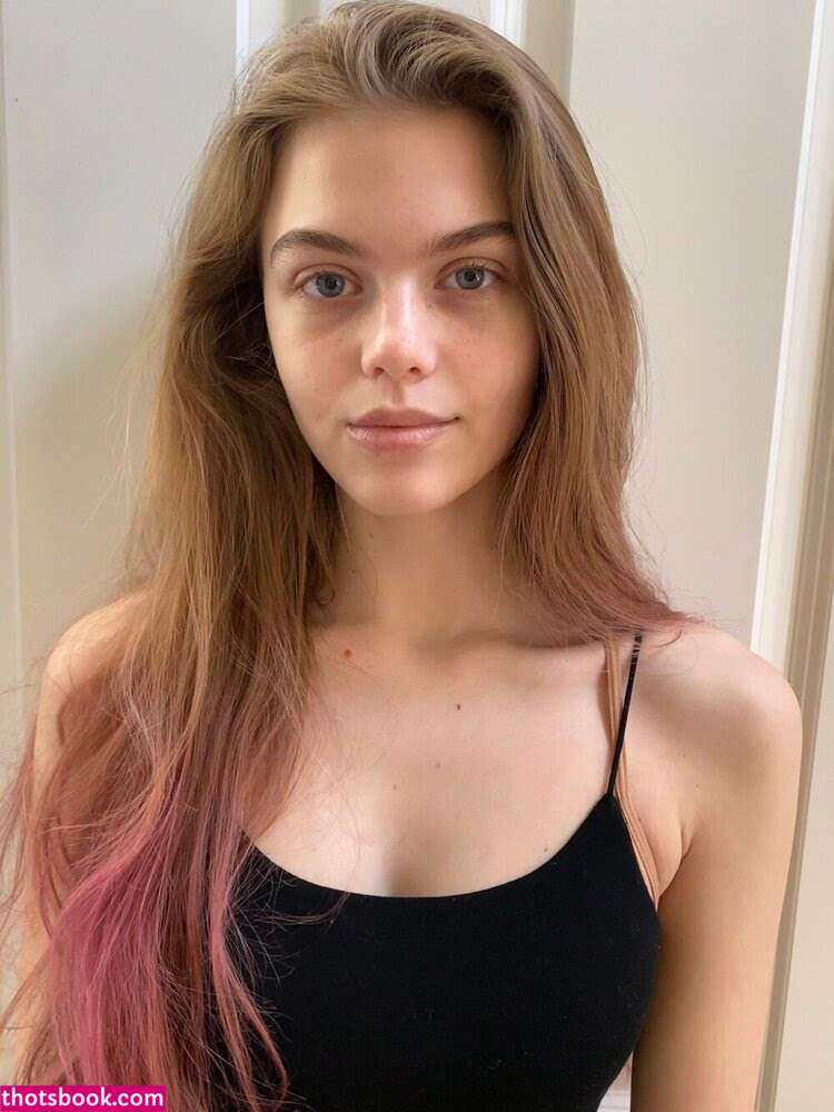 Emma Beardsley Bradpittsgf Nude Leaks OnlyFans Photos #2 1953753