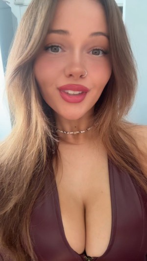 louiselaingx Nude Leaks OnlyFans Video #1