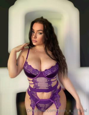 leahhnicholls bustybritleah batb4by Leah X Nude Leaks OnlyFans Photos #4