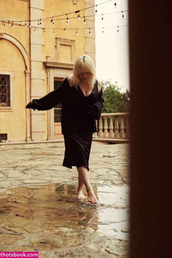 Billie Eilish Nude Photos #18 412343