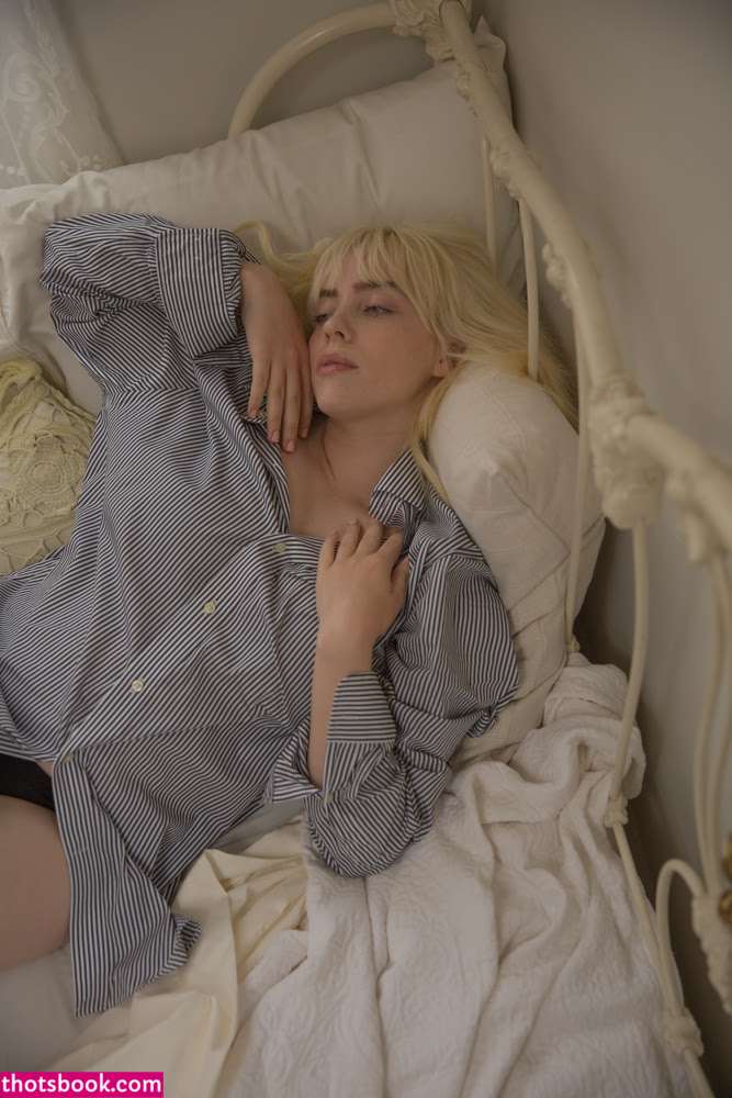 Billie Eilish Nude Photos #19 412348