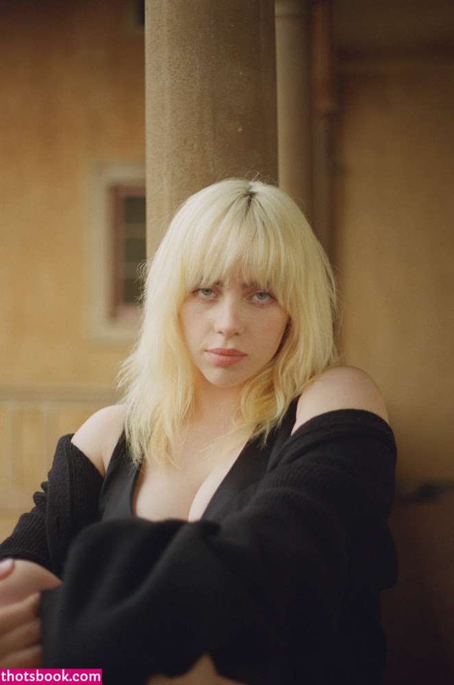 Billie Eilish Nude Photos #19 412350