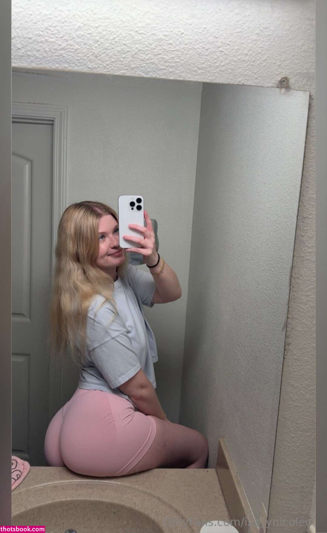 Izzy Nicole Izzyynicolee izzyluvaa lilyrose8009 Nude Leaks OnlyFans Photos #5 1827915