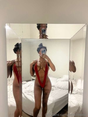 frenchtoestt Nude Leaks OnlyFans Photos #2