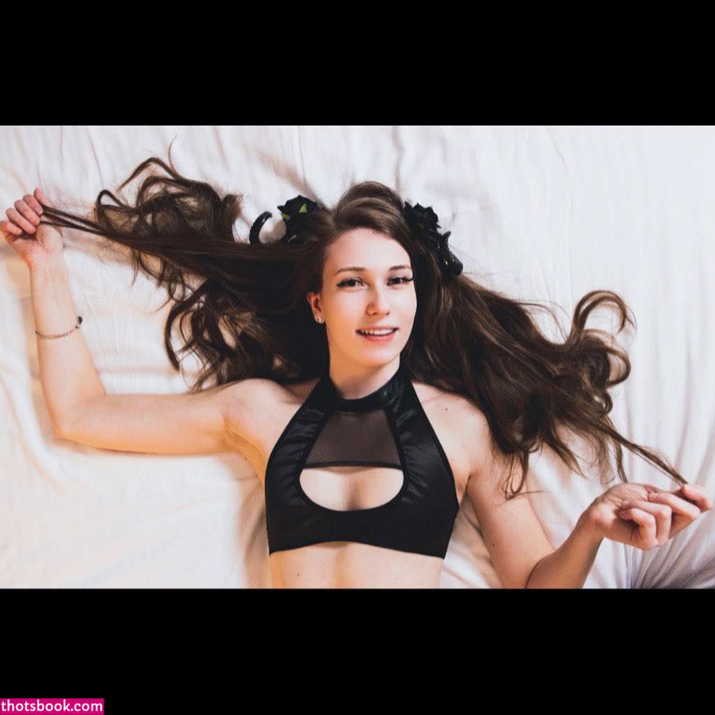 eisvina13  m00ng1rlbabyy Nude OnlyFans Photos #12 347525