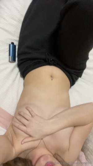 laurarose06 Nude Leaks OnlyFans Photos #5