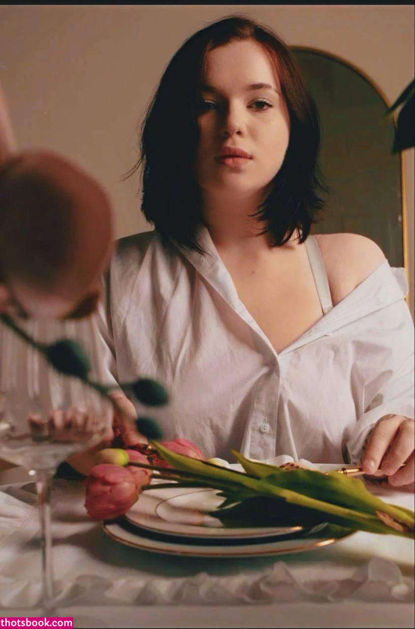 ThuBoppre rosemaryleadley DevonaHutzler AllysonAird Nude Leaks OnlyFans Photos #5 1820787