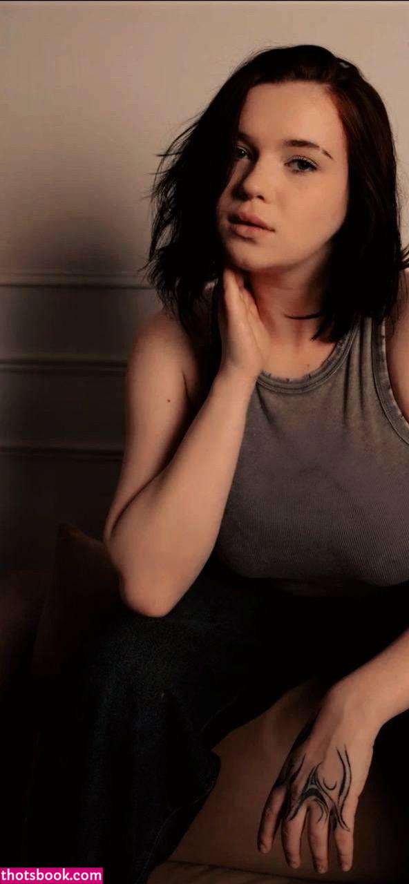 ThuBoppre rosemaryleadley DevonaHutzler AllysonAird Nude Leaks OnlyFans Photos #6 1820802