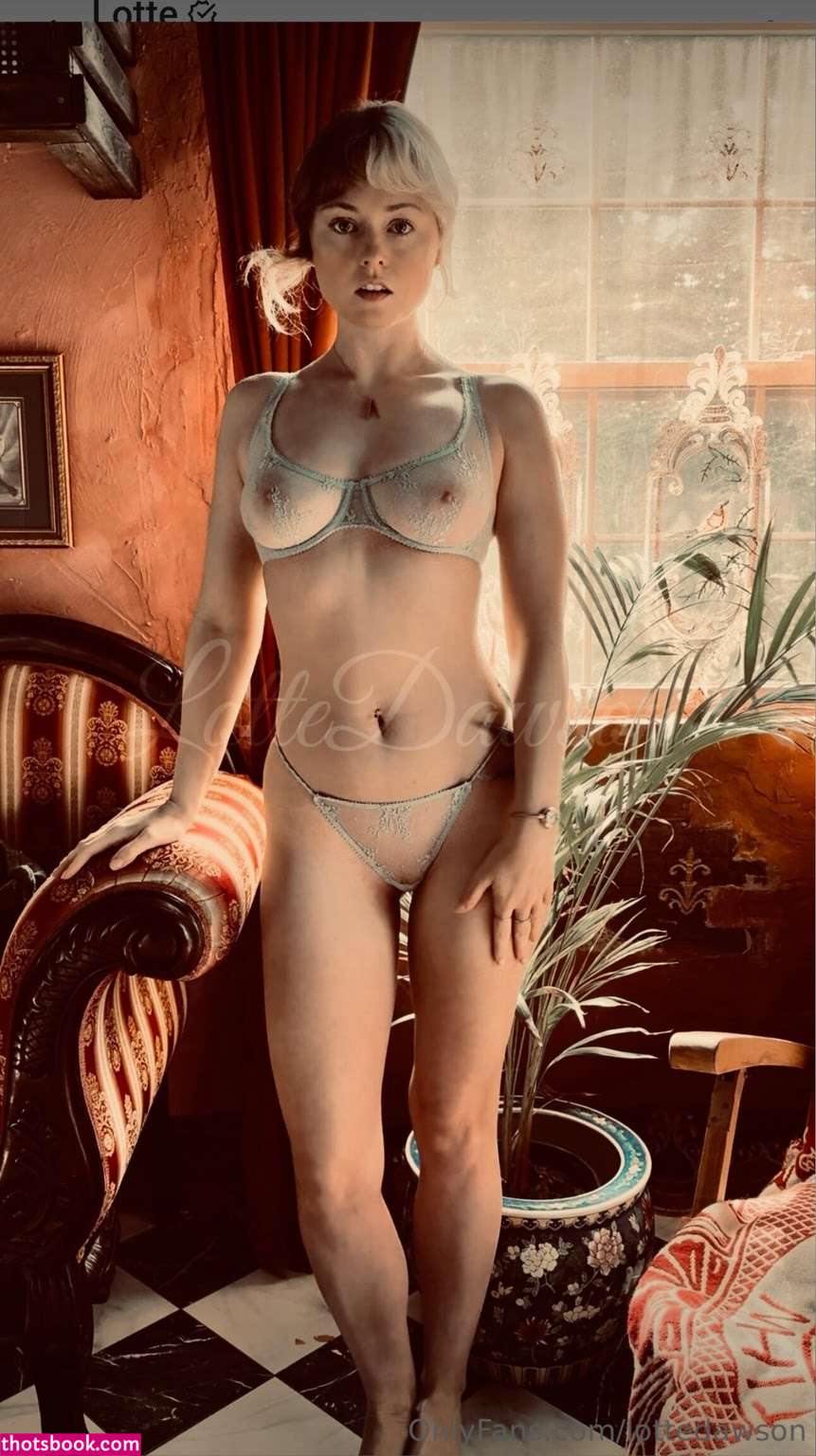 lottedawson Saoirse Saoirse s Shelf Nude Leaks OnlyFans Photos #5 1814991