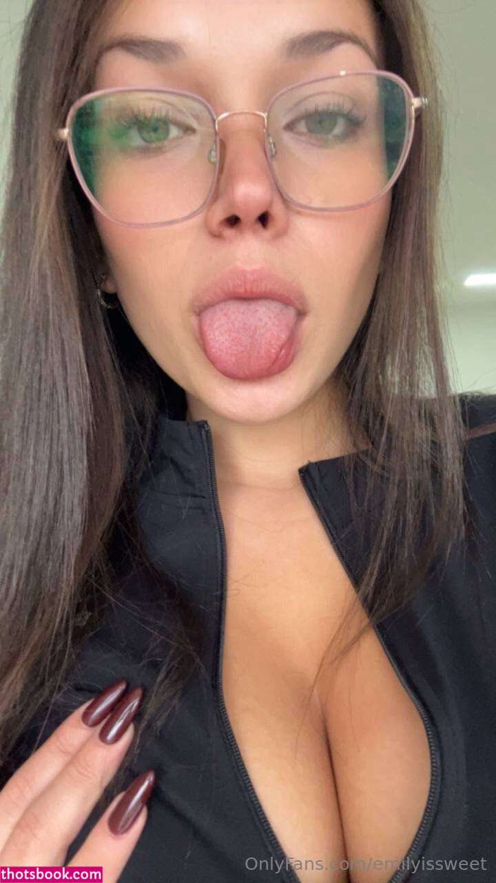 itsemilyissweet Nude Leaks OnlyFans Photos #2 1795182