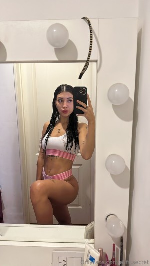 ellie secret Nude Leaks OnlyFans Photos #5