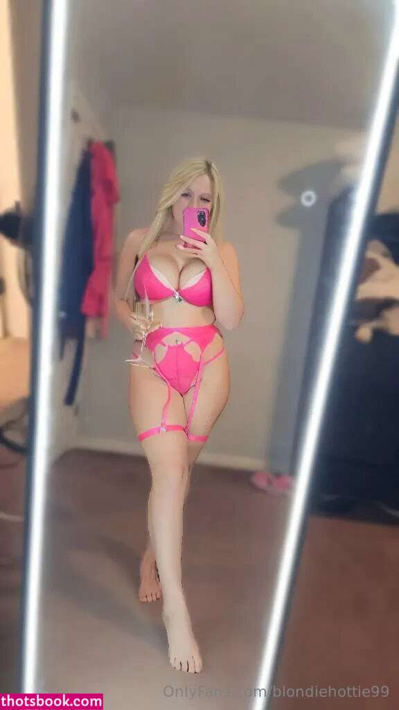 blondiehottie99 nude Leaks OnlyFans Photos #6 1802359