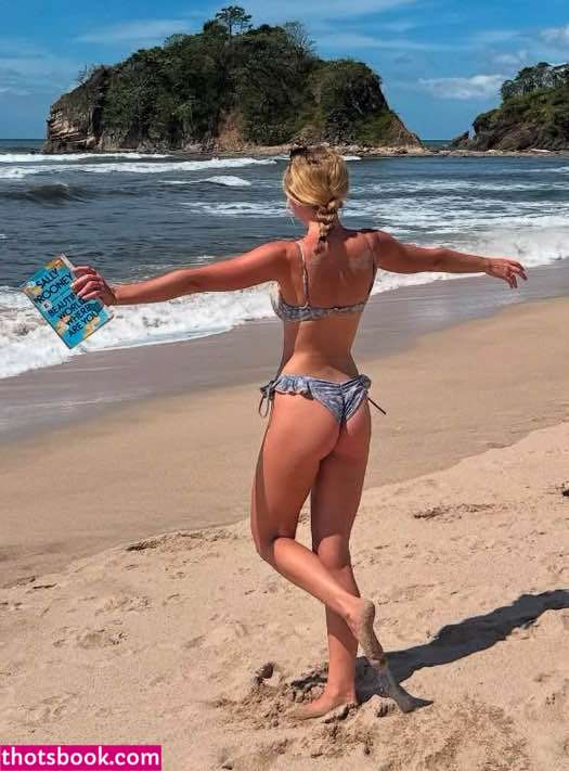 Miranda McKeon nude Leaks OnlyFans Photos #5 1802975