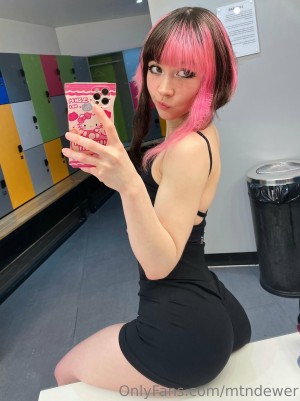 mtndwr Nude Leaks OnlyFans Photos #2