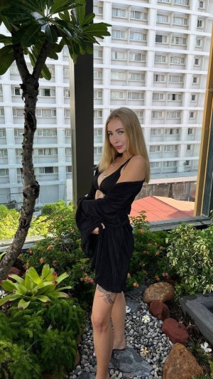 lizzy meoww Nude Leaks OnlyFans Photos #1