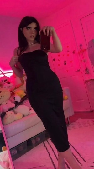 Avivasofia Oxythoughtin misopacketbae Nude Leaks OnlyFans Photos #1